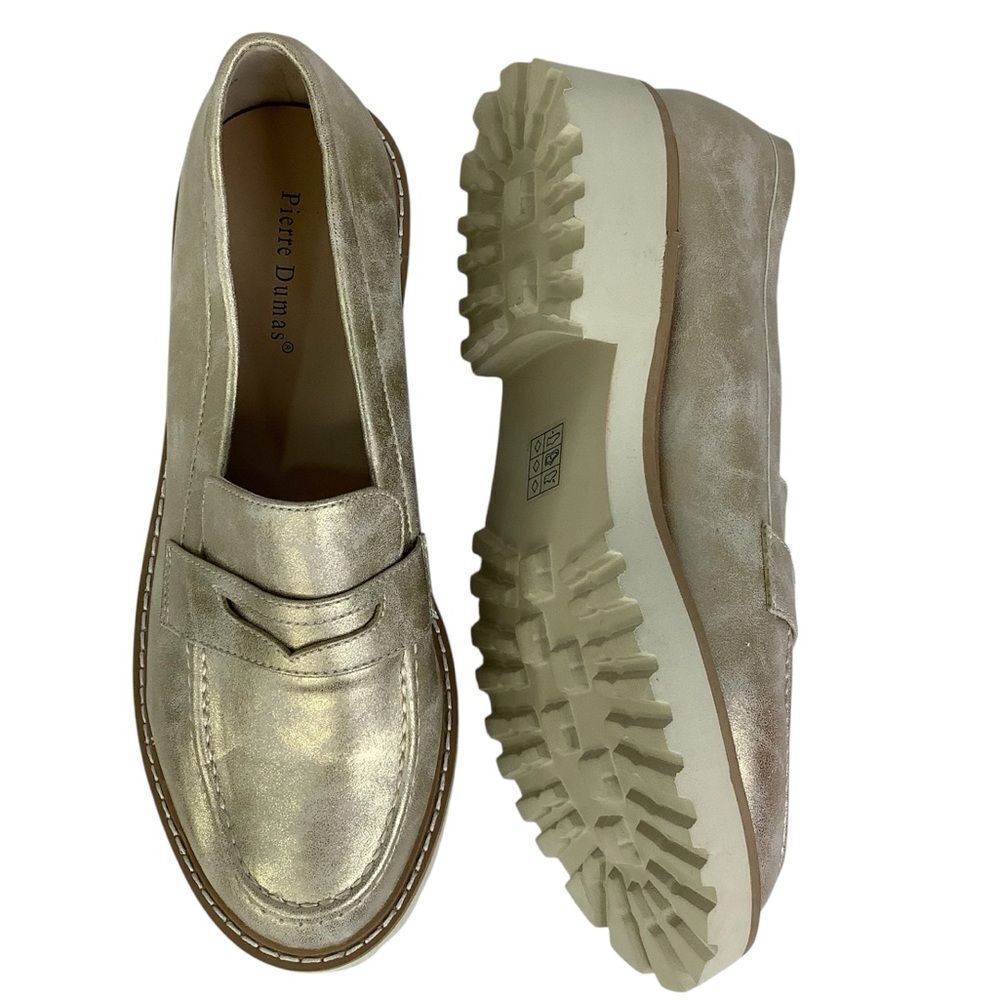 NWOT! Pierre Dumas Slip On Gold Faux Leather Women’s Loafers Shoes Sz 8.5M